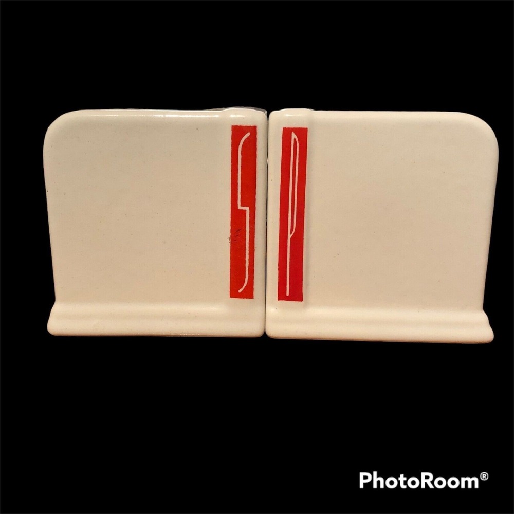 O'Keefe And Merritt‎ Art Deco Stove Top Salt And Pepper Shakers 1950s Vintage...